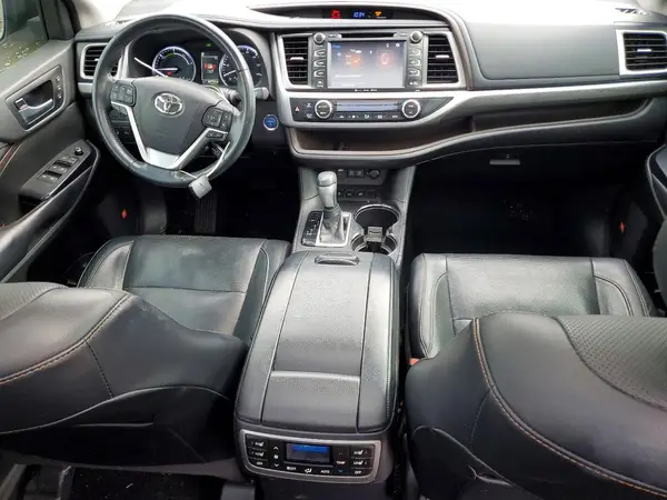 5TDDGRFH8JS046222 2018 TOYOTA HIGHLANDER - Image 8