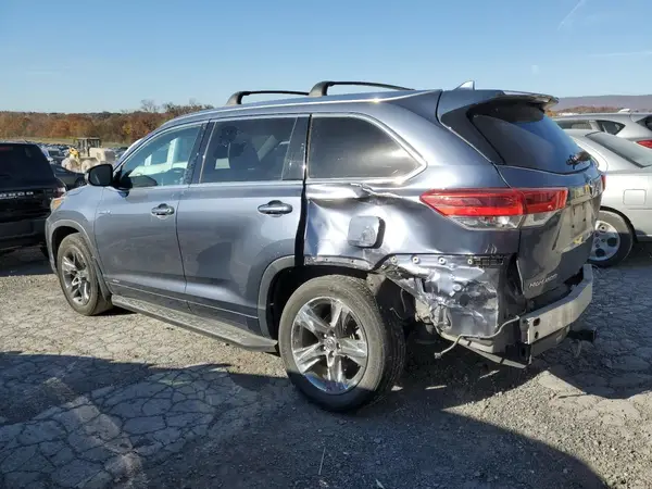5TDDGRFH8JS048097 2018 TOYOTA HIGHLANDER - Image 2