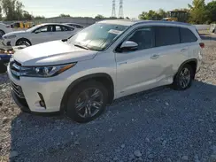 5TDDGRFH8JS049105 2018 TOYOTA HIGHLANDER