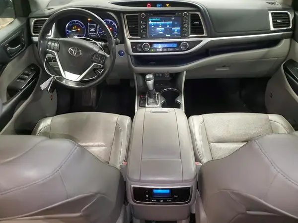 5TDDGRFH8JS049301 2018 TOYOTA HIGHLANDER - Image 8