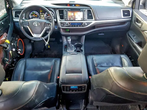 5TDDGRFH8KS052653 2019 TOYOTA HIGHLANDER - Image 8
