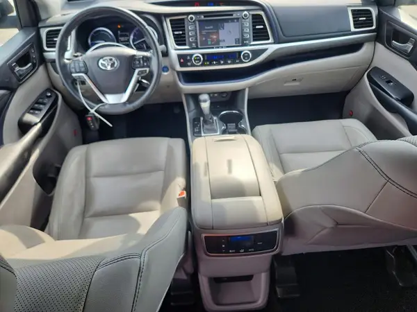 5TDDGRFH8KS057707 2019 TOYOTA HIGHLANDER - Image 8