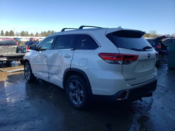 5TDDGRFH8KS066066 2019 TOYOTA HIGHLANDER - Image 2