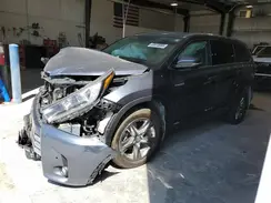 5TDDGRFH8KS070831 2019 TOYOTA HIGHLANDER