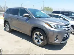 5TDDGRFH8KS070876 2019 TOYOTA HIGHLANDER