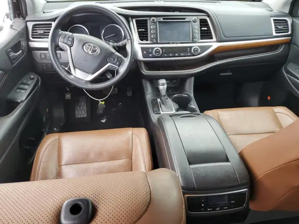 5TDDGRFH8KS076256 2019 TOYOTA HIGHLANDER - Image 8