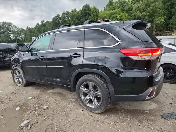 5TDDGRFH9HS023381 2017 TOYOTA HIGHLANDER - Image 2
