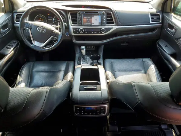 5TDDGRFH9HS023560 2017 TOYOTA HIGHLANDER - Image 8