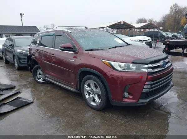 5TDDGRFH9HS024322 2017 TOYOTA HIGHLANDER - Image 1