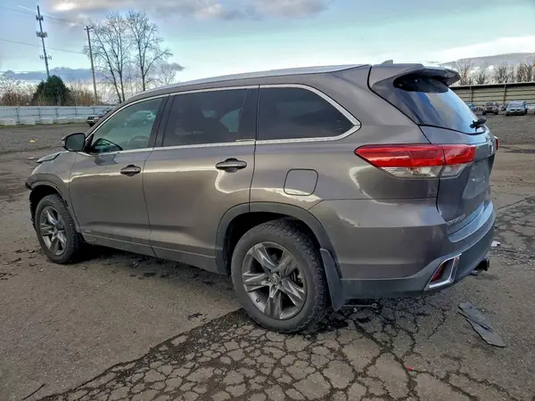 5TDDGRFH9HS029360 2017 TOYOTA HIGHLANDER - Image 2