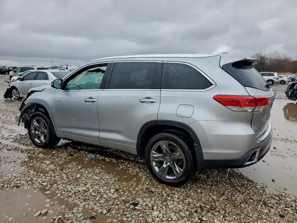 5TDDGRFH9HS033649 2017 TOYOTA HIGHLANDER - Image 2