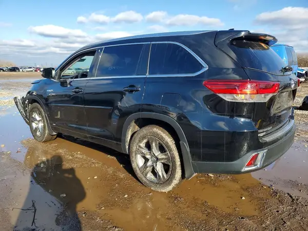 5TDDGRFH9HS035871 2017 TOYOTA HIGHLANDER - Image 2