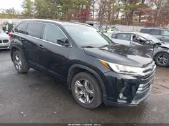 5TDDGRFH9JS037898 2018 TOYOTA HIGHLANDER