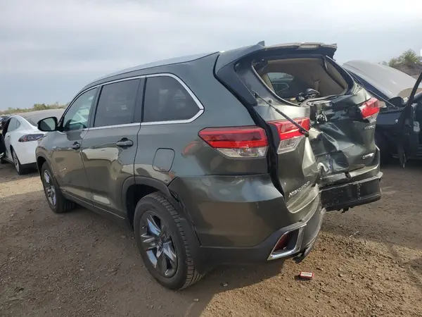 5TDDGRFH9JS042745 2018 TOYOTA HIGHLANDER - Image 2