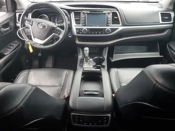 5TDDGRFH9JS051817 2018 TOYOTA HIGHLANDER - Image 8