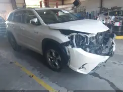 5TDDGRFH9KS052502 2019 TOYOTA HIGHLANDER