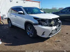 5TDDGRFH9KS056629 2019 TOYOTA HIGHLANDER