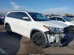 5TDDGRFH9KS065699 2019 TOYOTA HIGHLANDER