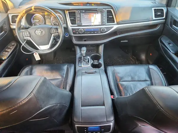 5TDDGRFH9KS070269 2019 TOYOTA HIGHLANDER - Image 8