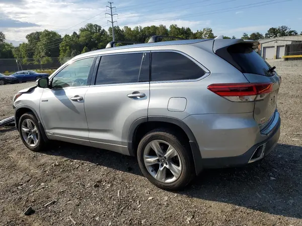 5TDDGRFH9KS070546 2019 TOYOTA HIGHLANDER - Image 2