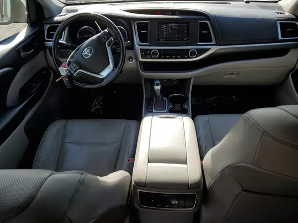 5TDDGRFH9KS070546 2019 TOYOTA HIGHLANDER - Image 8