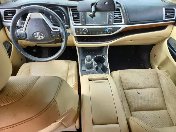 5TDDGRFH9KS071910 2019 TOYOTA HIGHLANDER - Image 8