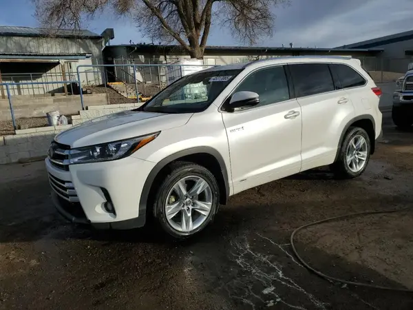 5TDDGRFHXHS023583 2017 TOYOTA HIGHLANDER - Image 1