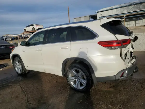 5TDDGRFHXHS023583 2017 TOYOTA HIGHLANDER - Image 2