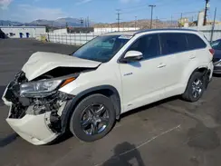 5TDDGRFHXHS033417 2017 TOYOTA HIGHLANDER