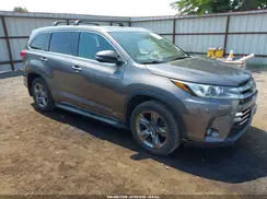 5TDDGRFHXJS041894 2018 TOYOTA HIGHLANDER