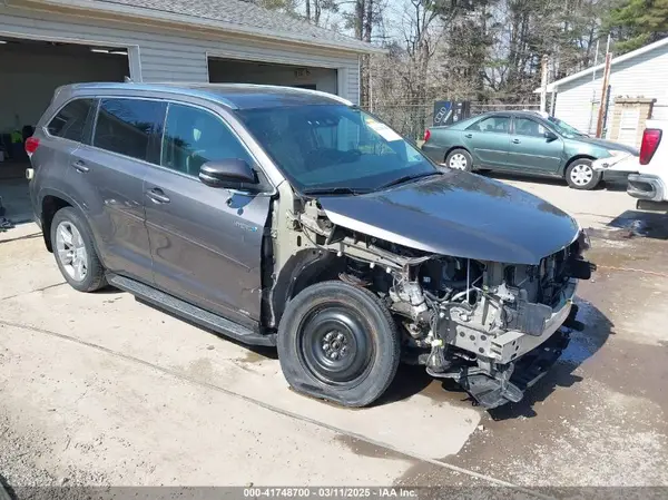 5TDDGRFHXJS043578 2018 TOYOTA HIGHLANDER - Image 1