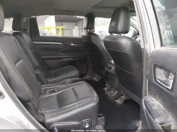 5TDDGRFHXJS044617 2018 TOYOTA HIGHLANDER - Image 8