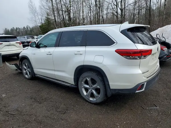 5TDDGRFHXJS044908 2018 TOYOTA HIGHLANDER - Image 2