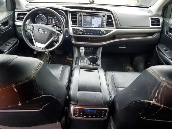 5TDDGRFHXJS044908 2018 TOYOTA HIGHLANDER - Image 8