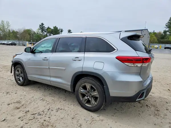 5TDDGRFHXJS045704 2018 TOYOTA HIGHLANDER - Image 2