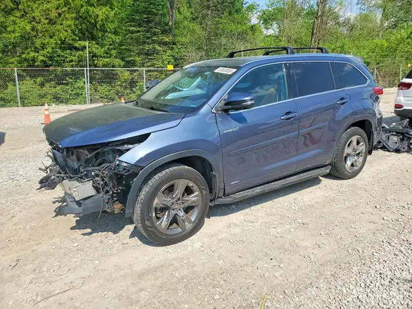 5TDDGRFHXJS048828 2018 TOYOTA HIGHLANDER - Image 1