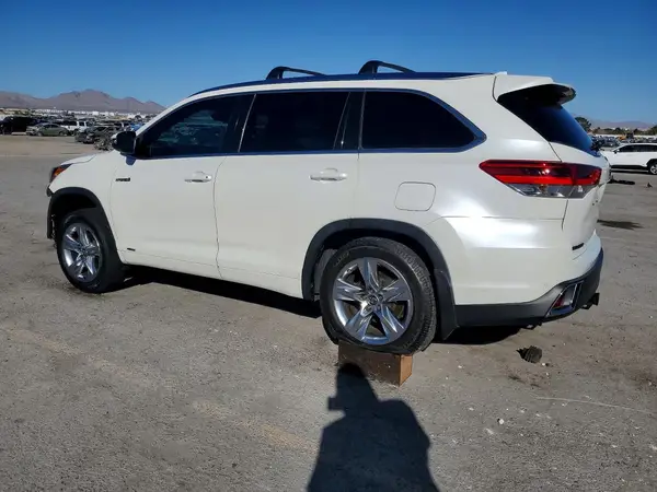 5TDDGRFHXKS058020 2019 TOYOTA HIGHLANDER - Image 2