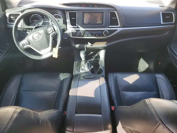 5TDDGRFHXKS058020 2019 TOYOTA HIGHLANDER - Image 8