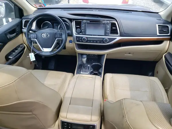 5TDDGRFHXKS069647 2019 TOYOTA HIGHLANDER - Image 8