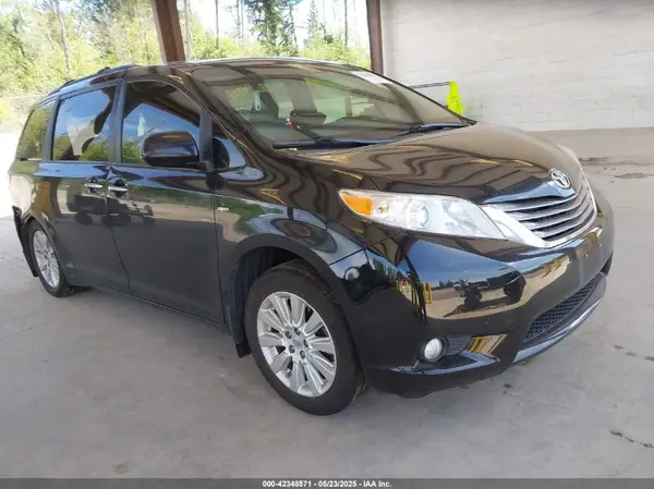 5TDDK3DC0GS129140 2016 TOYOTA SIENNA - Image 1