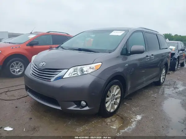 5TDDK3DC0GS129333 2016 TOYOTA SIENNA - Image 2