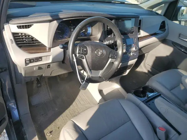 5TDDK3DC0GS130725 2016 TOYOTA SIENNA - Image 8