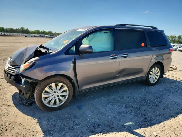 5TDDK3DC0GS131387 2016 TOYOTA SIENNA - Image 1