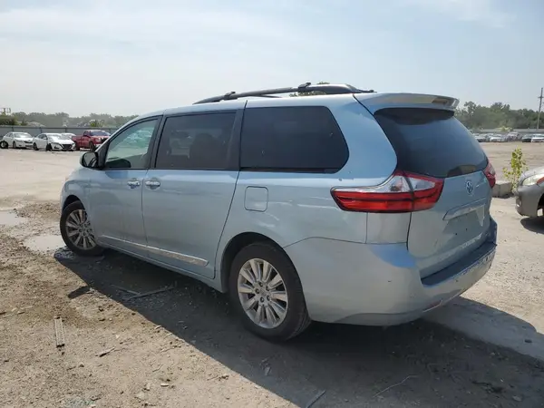 5TDDK3DC0GS133074 2016 TOYOTA SIENNA - Image 2