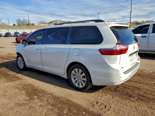5TDDK3DC0GS134189 2016 TOYOTA SIENNA - Image 2