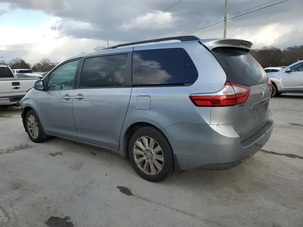 5TDDK3DC0GS138033 2016 TOYOTA SIENNA - Image 2