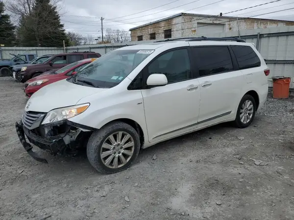 5TDDK3DC0GS138484 2016 TOYOTA SIENNA - Image 1