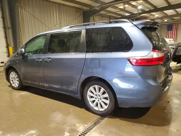 5TDDK3DC0GS139022 2016 TOYOTA SIENNA - Image 2