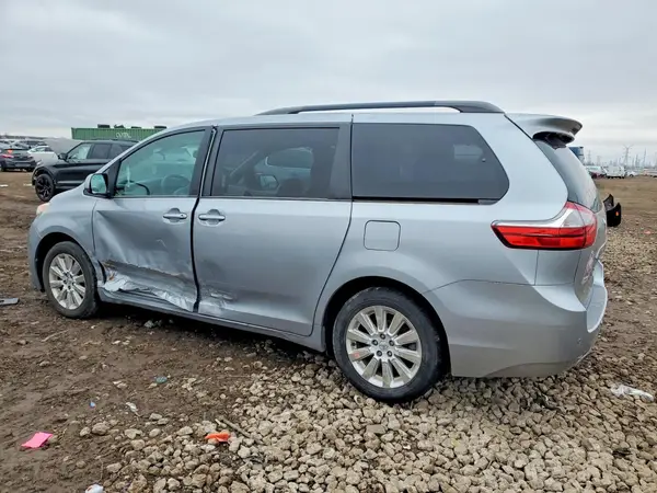5TDDK3DC1GS131592 2016 TOYOTA SIENNA - Image 2