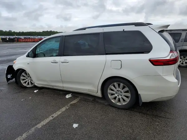 5TDDK3DC1GS135304 2016 TOYOTA SIENNA - Image 2